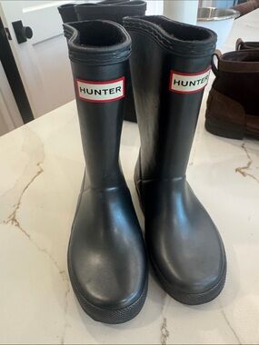 Hunter charcoal Mid-Calf Rain Boots with Logo kids size 10